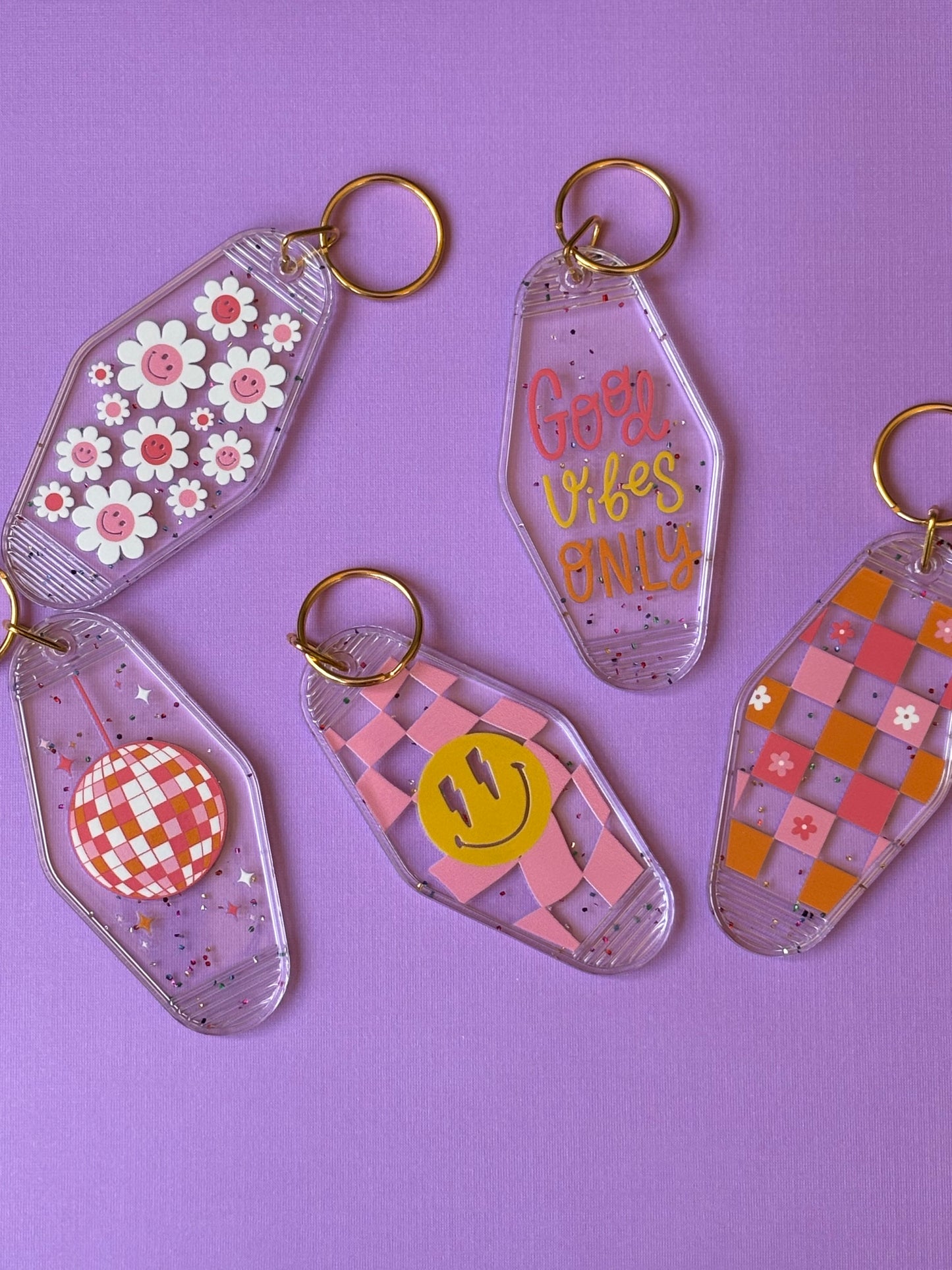 Checkered Daisies Motel Keychain